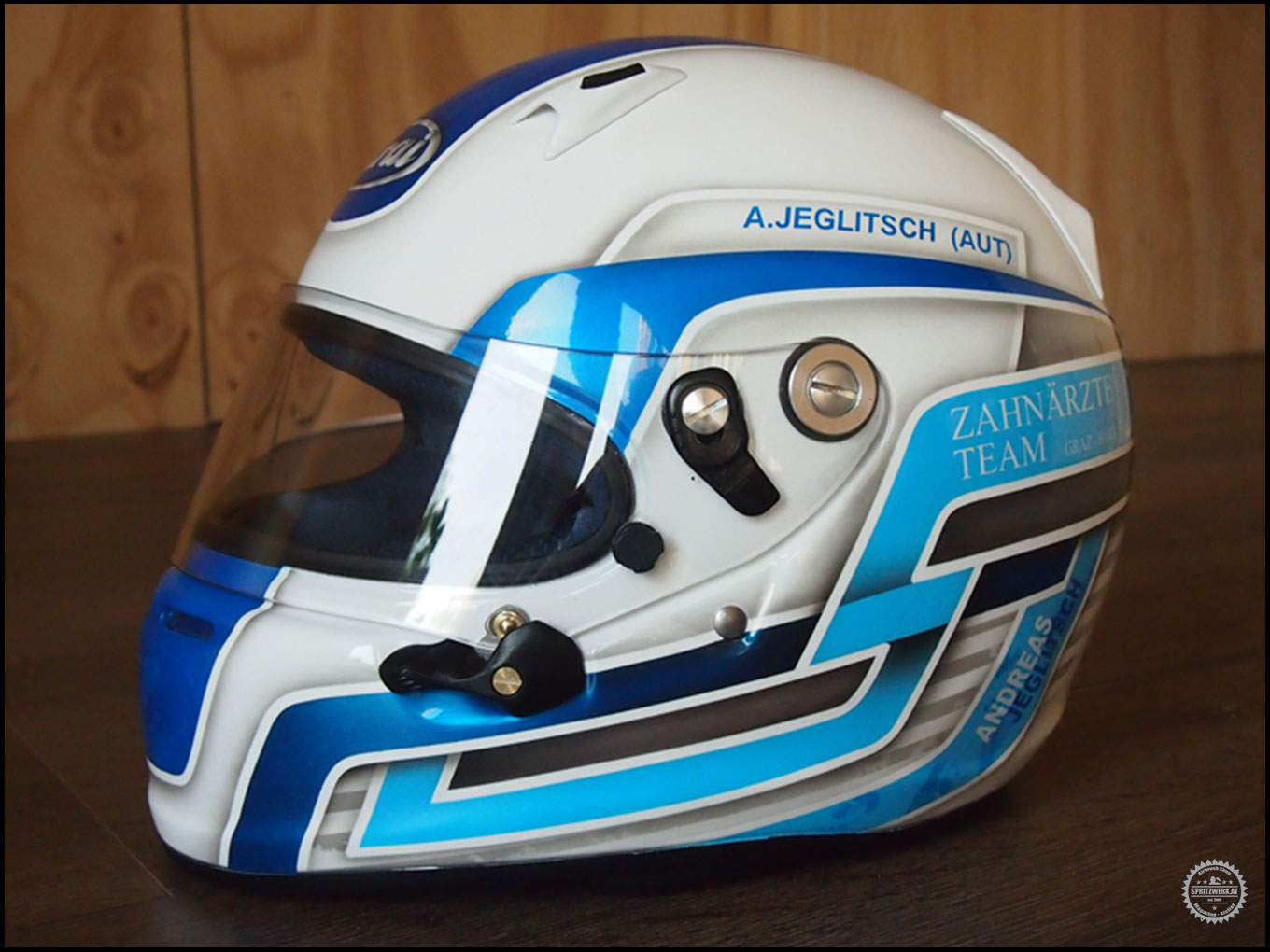Motorradhelm Rennhelm design individuell custom lackierung painting